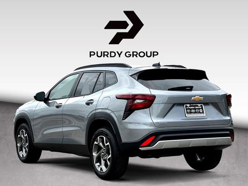 Used 2026 Chevrolet Trax LT FWD image 6