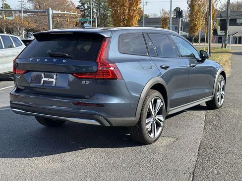 New 2026 Volvo V60 B5 Cross Country Plus w/ Climate Package image 19