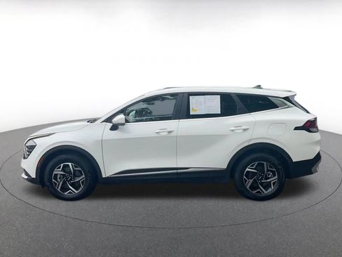 Used 2025 Kia Sportage LX FWD image 9