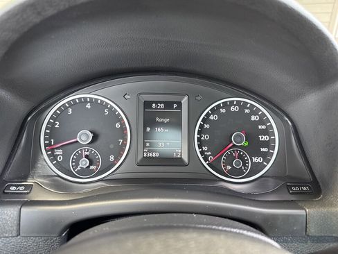 Used 2013 Volkswagen Tiguan S image 22