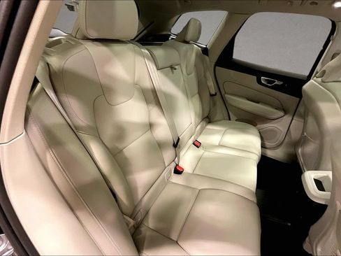 Used 2024 Volvo XC60 T8 Plus w/ Protection Package Premier AWD/4WD image 25
