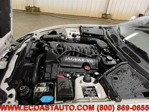 Used 1998 Jaguar XK8 Convertible image 10