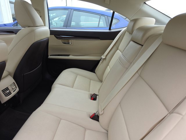 Used 2018 Lexus ES 350 w/ Navigation System Package FWD image 16