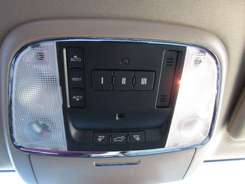 Used 2021 Jeep Grand Cherokee Limited w/ Trailer Tow Group IV image 25