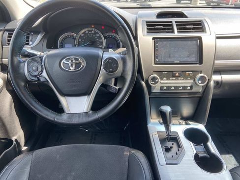 Used 2012 Toyota Camry SE w/ Leather Pkg FWD image 15
