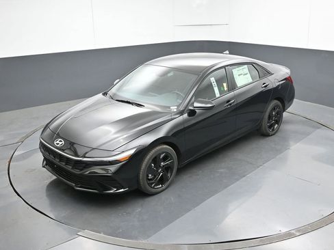 New 2026 Hyundai Elantra Sport image 18