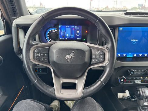 Used 2023 Ford Bronco Badlands AWD/4WD image 17