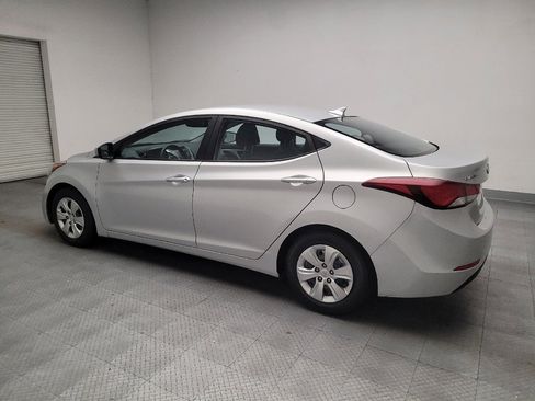 Used 2016 Hyundai Elantra SE FWD image 3