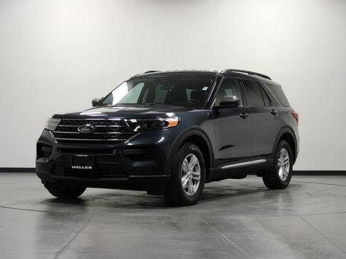 Used 2023 Ford Explorer XLT image 8
