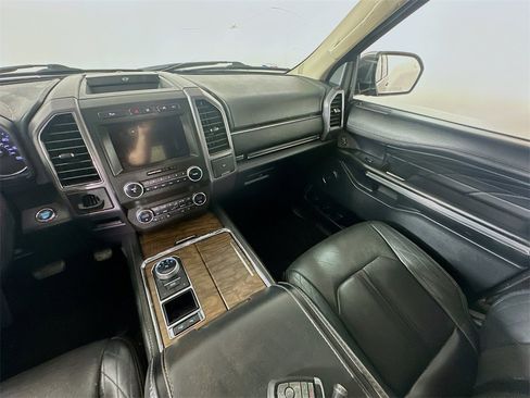 Used 2020 Ford Expedition Platinum image 11