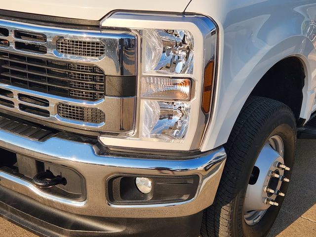 Used 2025 Ford F350 XLT w/ FX4 Off-Road Package AWD/4WD image 8