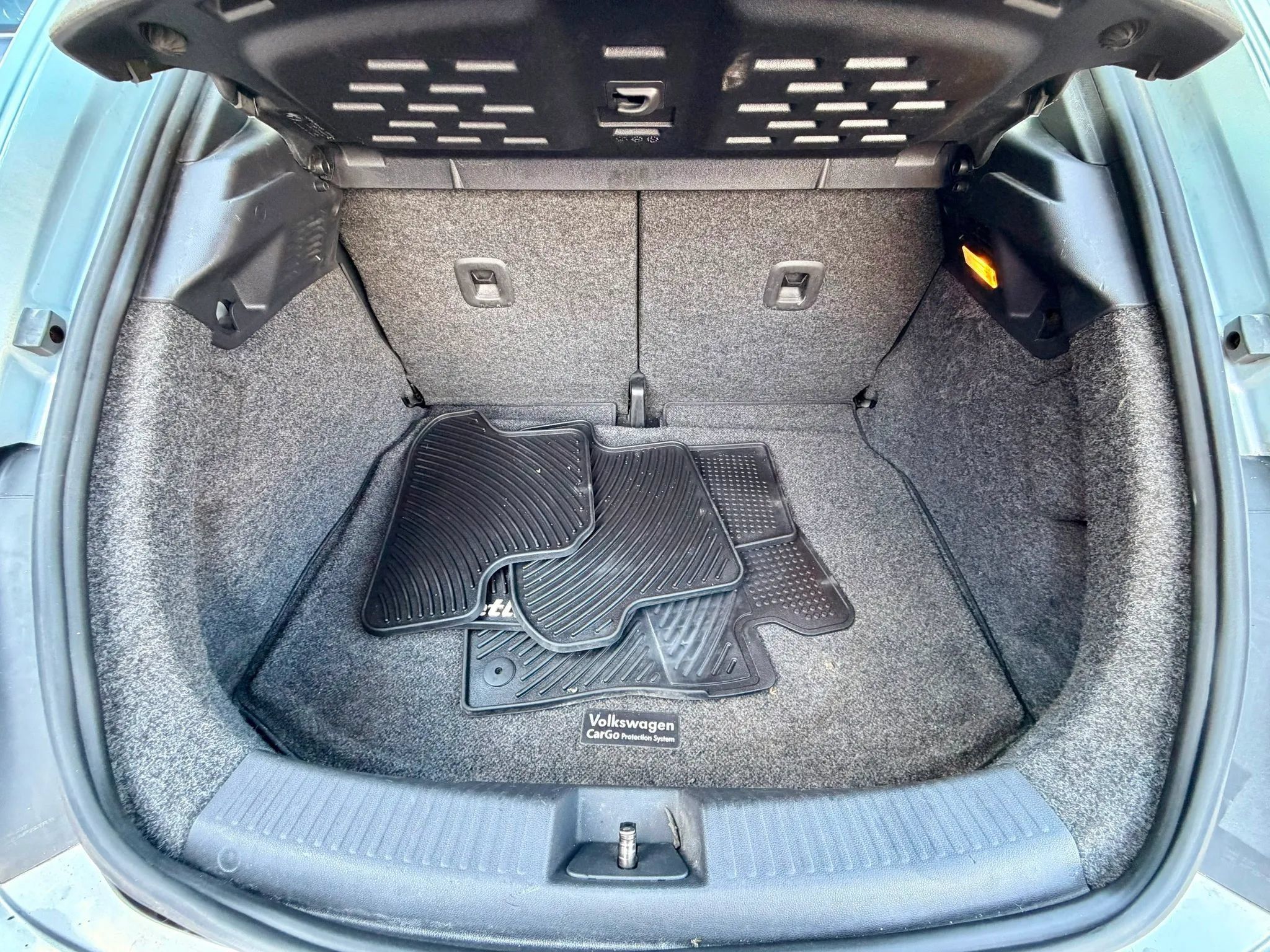 Used 2012 Volkswagen Beetle 2.5 FWD image 12
