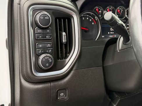 Used 2022 Chevrolet Silverado 1500 RST w/ Redline Edition AWD/4WD image 19