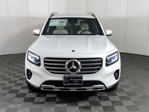Used 2025 Mercedes-Benz GLB 250 4MATIC image 5