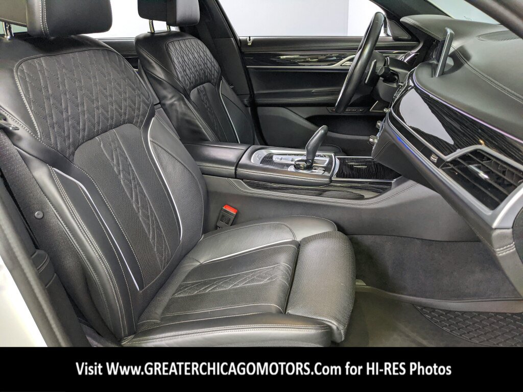 Used 2022 BMW 750i xDrive w/ Executive Package AWD/4WD image 31