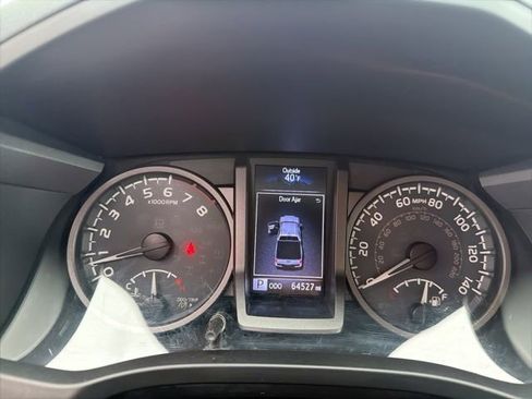 Certified 2018 Toyota Tacoma TRD Sport image 15