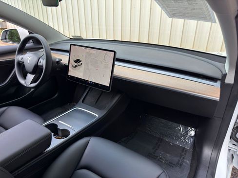 Used 2022 Tesla Model 3 Long Range AWD/4WD image 14