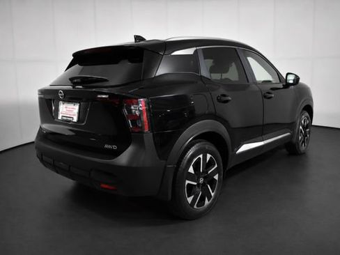 Certified 2025 Nissan Kicks SV w/ SV Premium Package AWD/4WD image 4