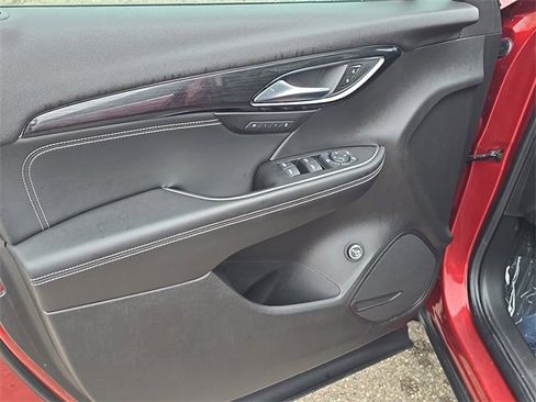 Certified 2023 Buick Envision Essence image 17