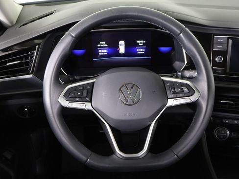 Used 2024 Volkswagen Jetta SE FWD image 40