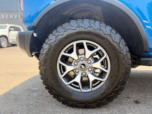 Certified 2025 Ford Bronco Badlands AWD/4WD image 3