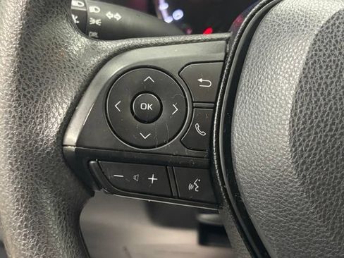 Used 2019 Toyota RAV4 LE w/ Carpet Mat Package FWD image 21