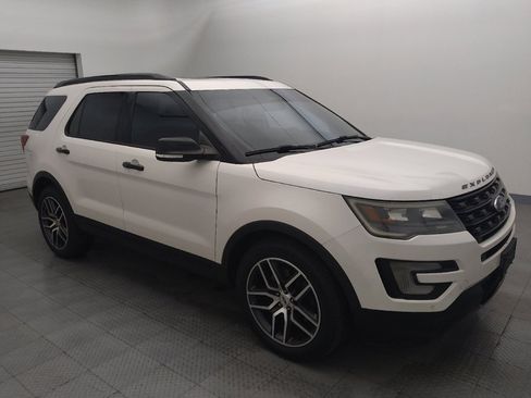 Used 2017 Ford Explorer Sport w/ Equipment Group 401A image 11