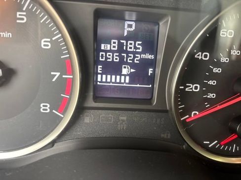 Used 2017 Subaru Crosstrek 2.0i Premium AWD/4WD image 12