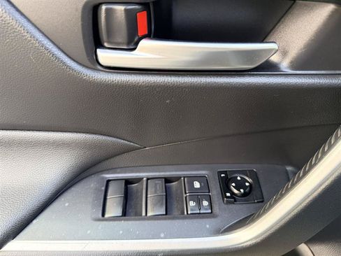 Used 2019 Toyota RAV4 XLE AWD/4WD image 31