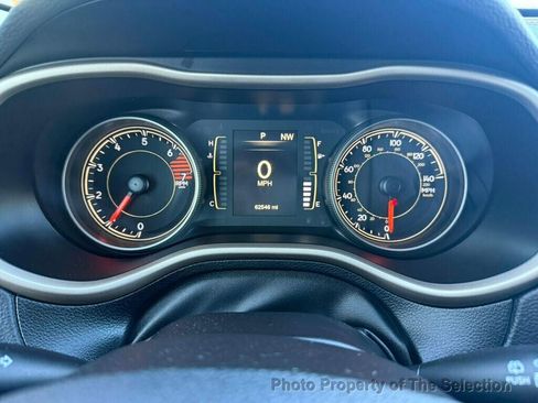 Used 2017 Jeep Cherokee Sport image 25