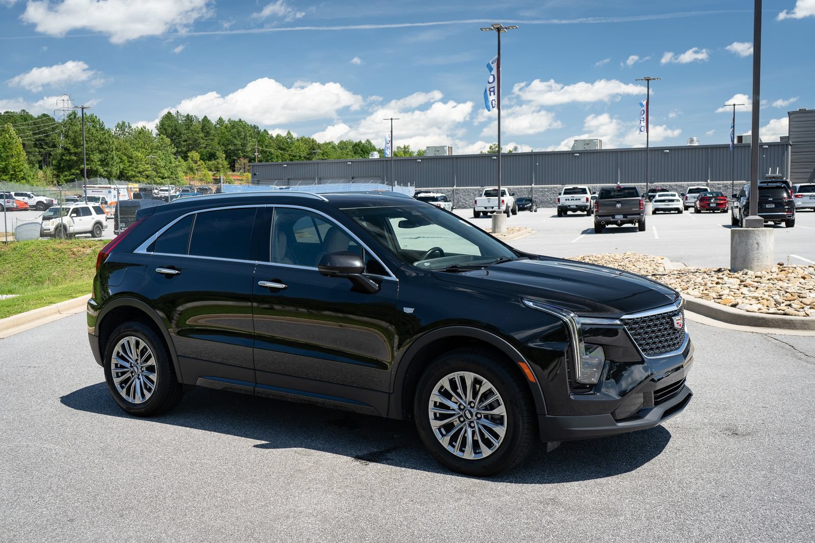 Used 2025 Cadillac XT4 Premium Luxury FWD image 12