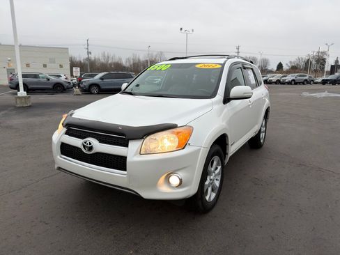 Used 2012 Toyota RAV4 Limited w/ Navigation Value Pkg image 2