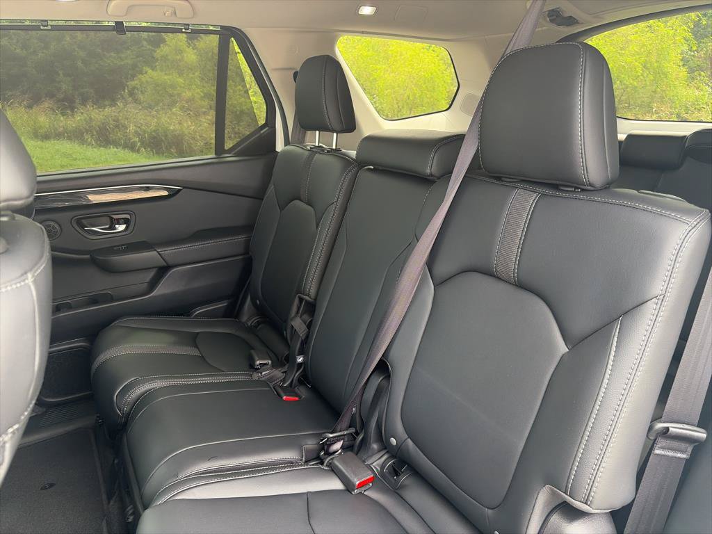Certified 2025 Honda Pilot Touring image 21