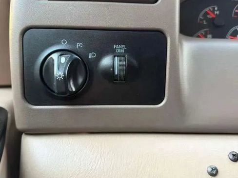 Used 1999 Ford F350 4x4 SuperCab DRW Super Duty image 21