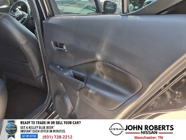 Used 2019 Nissan Kicks SR w/ SR Premium Package FWD image 18
