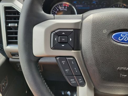 Used 2019 Ford F250 Lariat w/ Lariat Ultimate Package AWD/4WD image 24