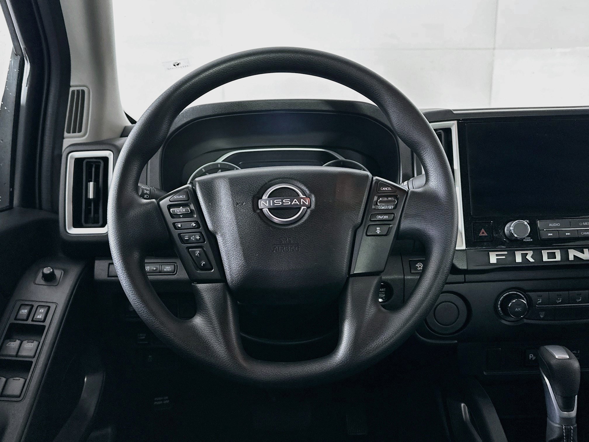 Used 2026 Nissan Frontier SV RWD image 18