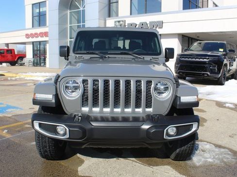 Used 2022 Jeep Gladiator Overland w/ Popular Equipment Package image 8