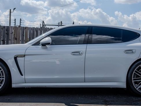 Used 2016 Porsche Panamera 4S w/ Premium Package Plus image 2