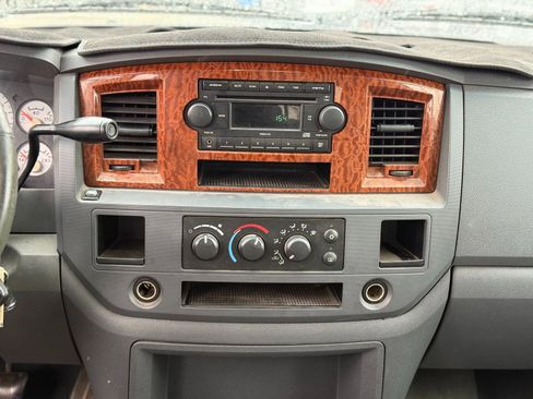 Used 2006 Dodge Ram 2500 Truck SLT image 20