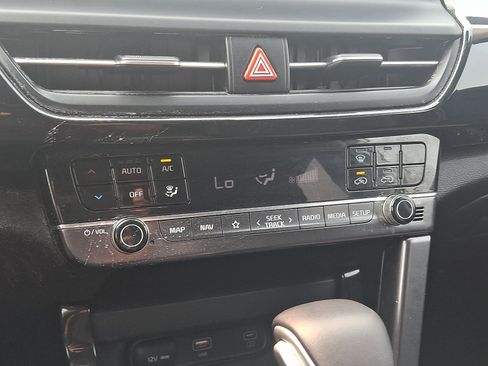 Used 2024 Kia Seltos S AWD/4WD image 15