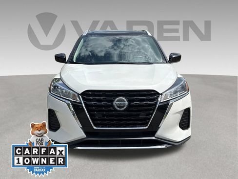 Used 2021 Nissan Kicks SV FWD image 2
