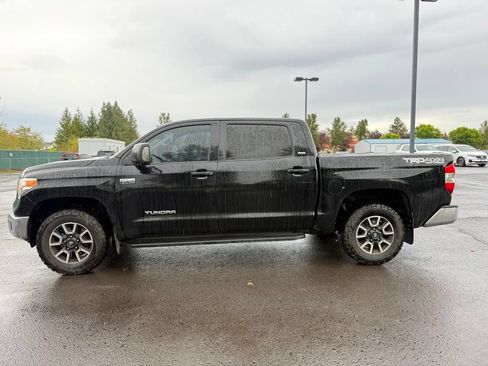 Used 2017 Toyota Tundra SR5 w/ TRD Off Road Package AWD/4WD image 4