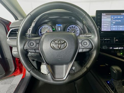 Used 2023 Toyota Camry SE w/ Cold Weather Package FWD image 15