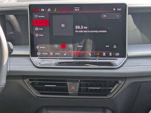 New 2026 Volkswagen Tiguan SE R-Line FWD image 18