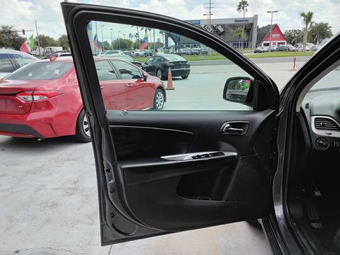 Used 2016 Dodge Journey SXT w/ Comfort/Convenience Group image 9