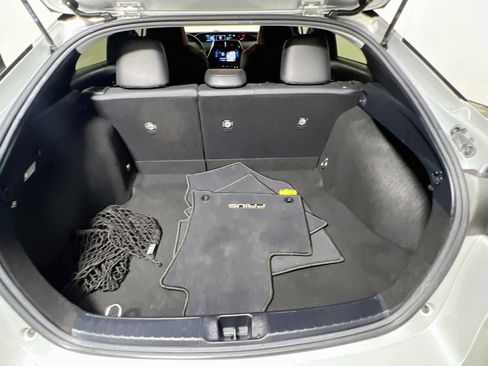 Used 2017 Toyota Prius Four w/ Advanced Technology Package FWD image 34