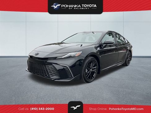 Certified 2025 Toyota Camry SE w/ Convenience Package image 1