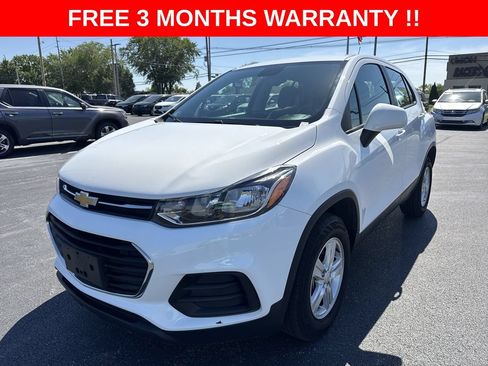 Used 2017 Chevrolet Trax LS AWD/4WD image 31