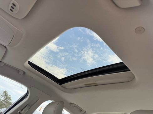 Used 2017 Ford Fusion Energi SE image 25